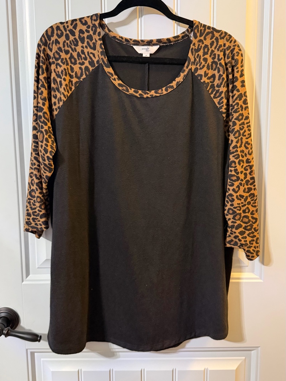 Terra & Sky Black Raglan Top with Brown Leopard Print Sleeves